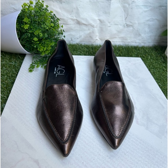 Agl Attilio Giusti Leombruni Vania
Pointed Toe Flat In Smoke size 36.5 US 6.5 - Picture 11 of 16